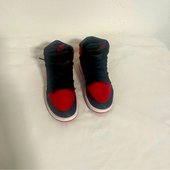 Satin Bred Air Jordan 1 Retro High OG Satin Red Black FD5304-061 PS Kids Sz 13C - Picture 3 of 10